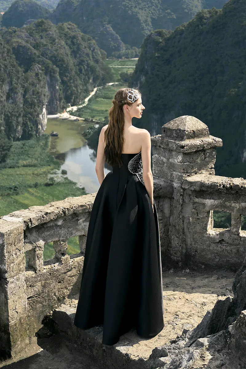 BLACK STRAPLESS ORCHID PATTERNED A-LINE GOWN