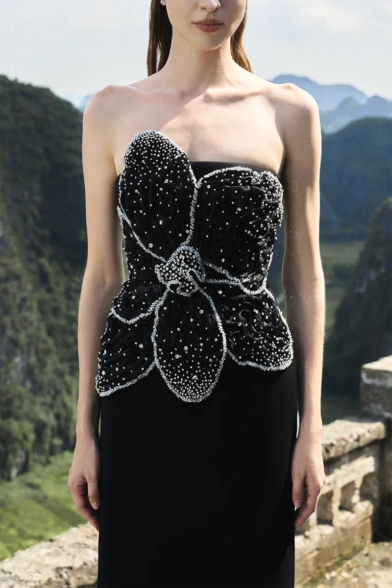 BLACK STRAPLESS ORCHID PATTERNED A-LINE GOWN