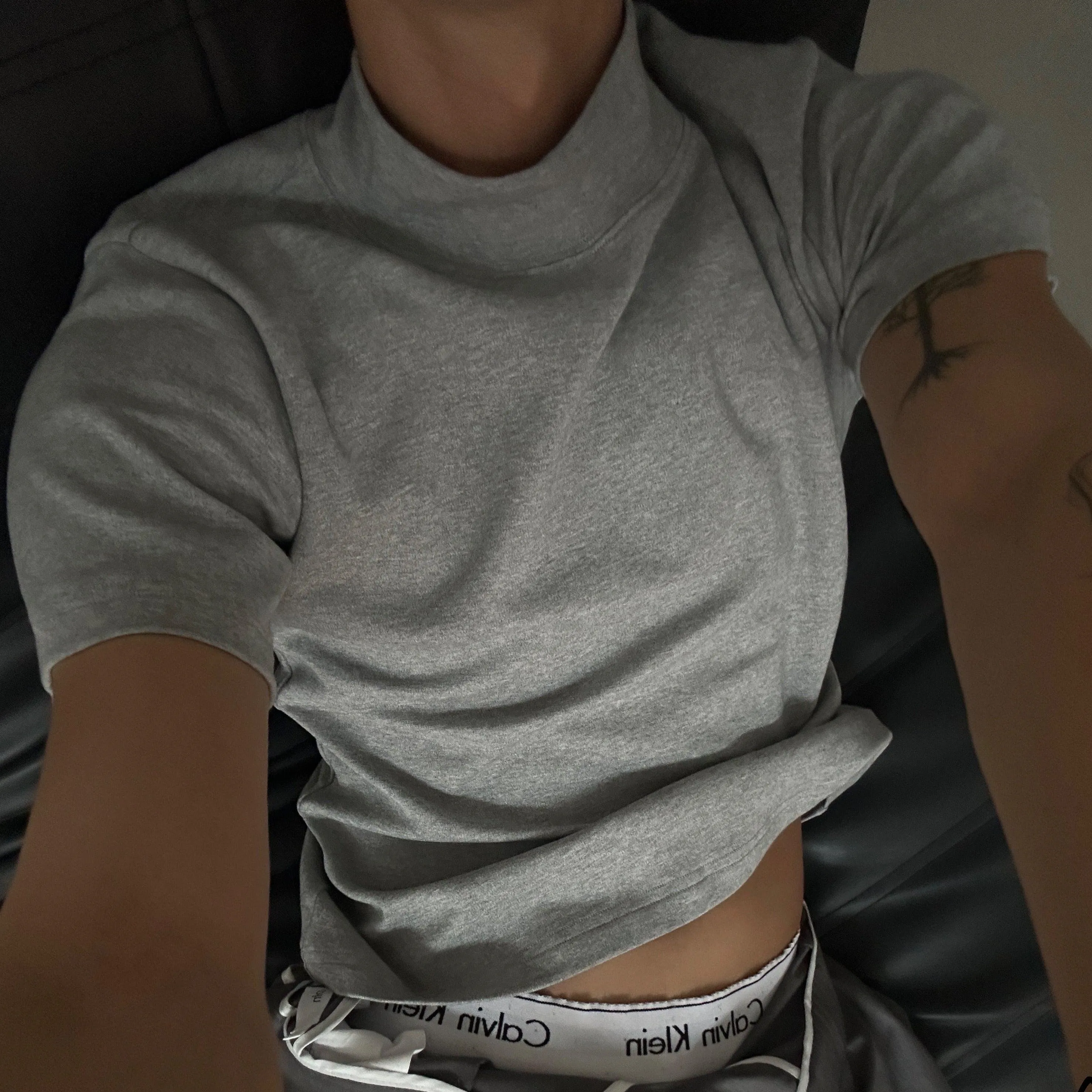 Zhou Solid Color Cropped T-Shirt